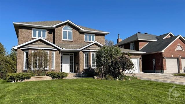 121 Knudson Drive, House detached with 6 bedrooms, 5 bathrooms and 6 parking in Ottawa ON | Image 2