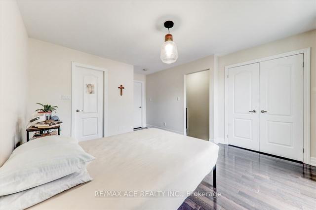 22 Coventry St, House attached with 3 bedrooms, 3 bathrooms and 1 parking in Toronto ON | Image 19