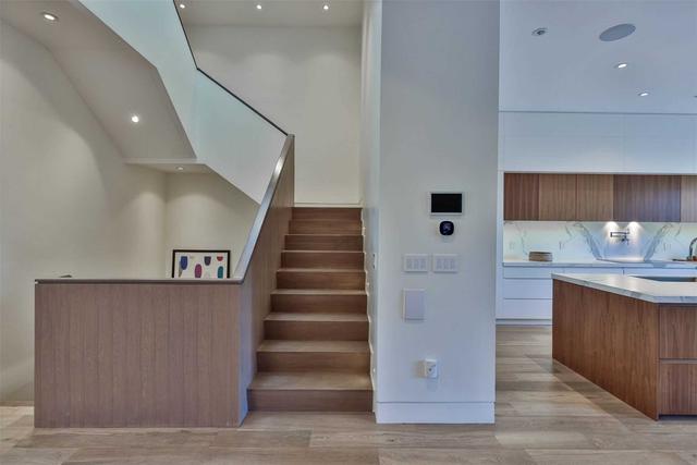 29 Delavan Ave, House detached with 5 bedrooms, 7 bathrooms and 4 parking in Toronto ON | Image 6
