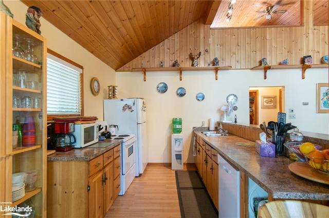 1264 Present Island, House detached with 3 bedrooms, 1 bathrooms and null parking in Georgian Bay ON | Image 6