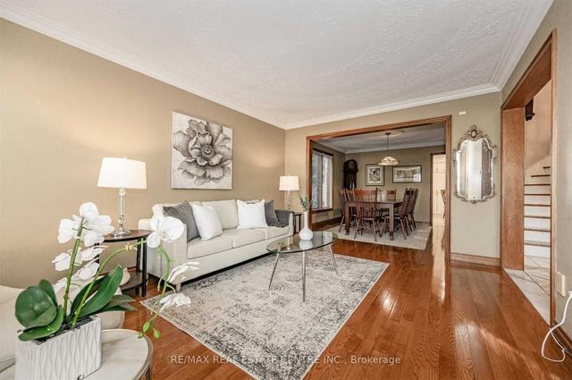 28 Walnut Dr, House detached with 4 bedrooms, 3 bathrooms and 4 parking in Guelph ON | Image 22
