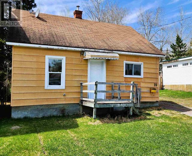 19 Green Ave, House detached with 2 bedrooms, 1 bathrooms and null parking in Kirkland Lake ON | Image 28
