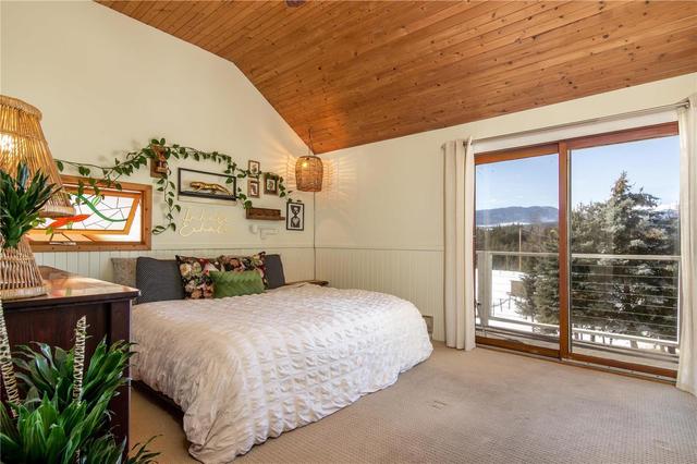 575 North Fork Road, House detached with 4 bedrooms, 2 bathrooms and 2 parking in North Okanagan E BC | Image 24