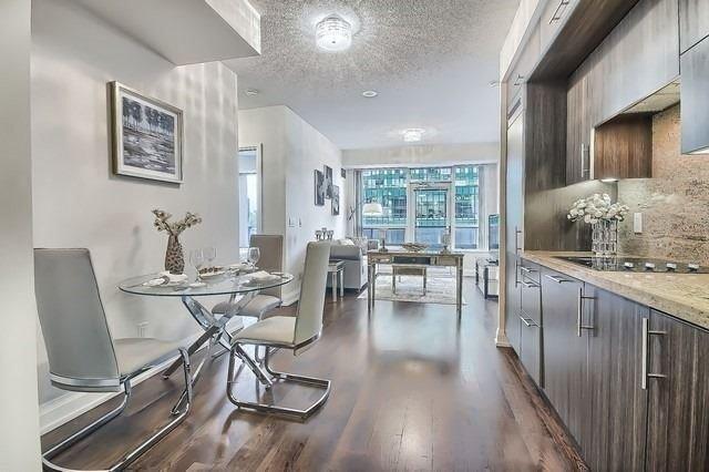 0411 - 2 Anndale Dr, Condo with 2 bedrooms, 2 bathrooms and 1 parking in Toronto ON | Image 6