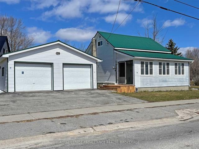 14 Wellington St, House detached with 3 bedrooms, 1 bathrooms and 5 parking in Prince Edward County ON | Image 23