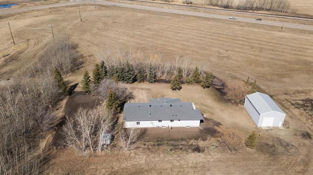46445 Range Road 200, House detached with 3 bedrooms, 3 bathrooms and null parking in Camrose County AB | Image 6