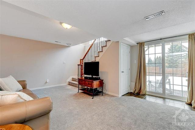 106 Hawktree Ridge, Townhouse with 3 bedrooms, 3 bathrooms and 3 parking in Ottawa ON | Image 27