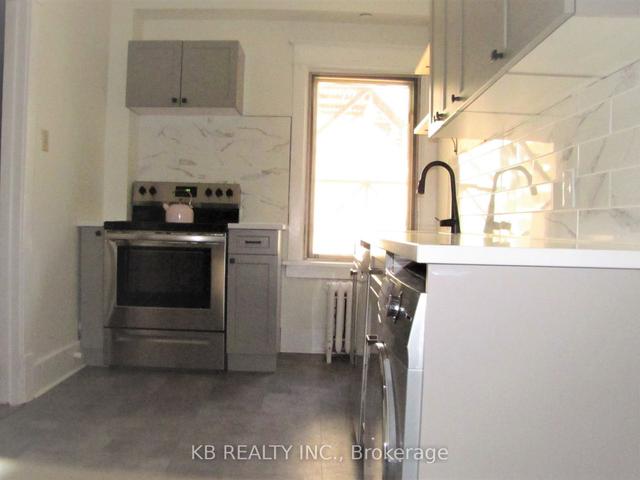 4 - 47 Sydenham St, Condo with 2 bedrooms, 1 bathrooms and 1 parking in Kingston ON | Image 2