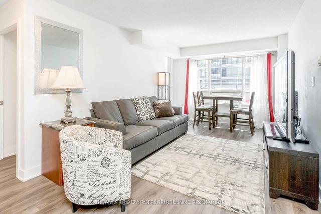 517 - 20 Blue Jays Way, Condo with 3 bedrooms, 2 bathrooms and 1 parking in Toronto ON | Image 34