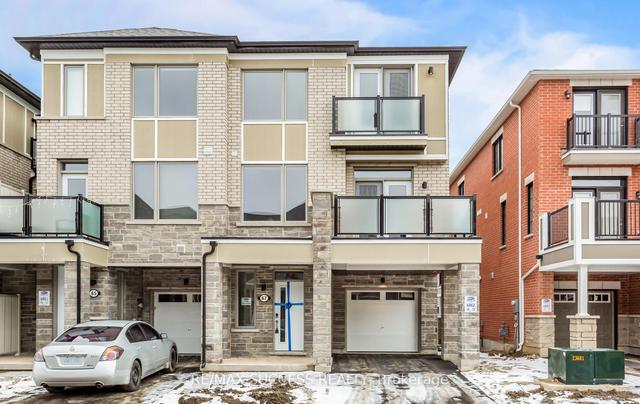 67 Keppel Circ E, House attached with 3 bedrooms, 3 bathrooms and 3 parking in Brampton ON | Image 1