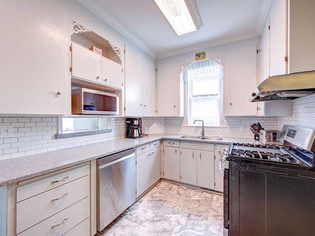 318 Queen St W, House detached with 4 bedrooms, 2 bathrooms and 6 parking in Cambridge ON | Image 35