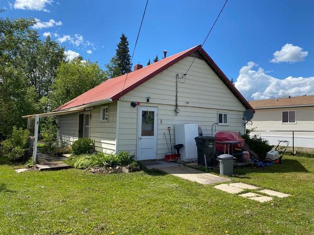 10110 102 Avenue, House detached with 2 bedrooms, 1 bathrooms and 4 parking in Hythe AB | Image 17