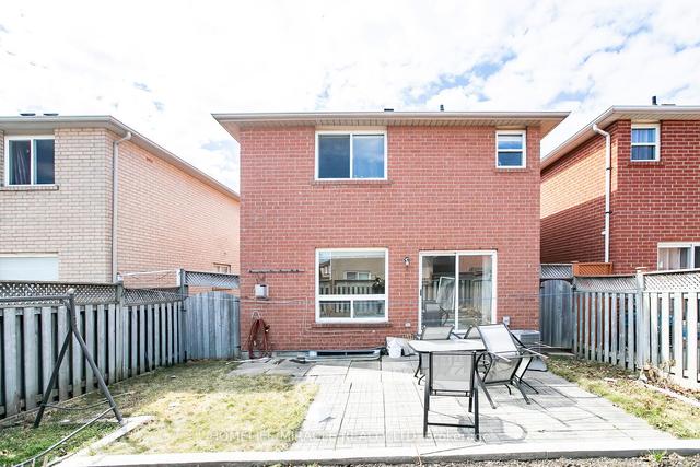 16 Tumbleweed Tr, House detached with 3 bedrooms, 4 bathrooms and 5 parking in Brampton ON | Image 34