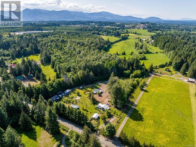 3326 Royston Rd, House detached with 5 bedrooms, 2 bathrooms and 10 parking in Comox Valley A BC | Image 57