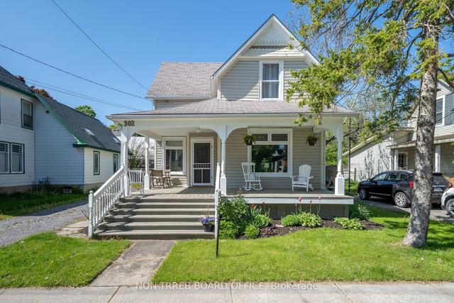 302 Noxon Ave, House detached with 3 bedrooms, 2 bathrooms and 3 parking in Prince Edward County ON | Image 1