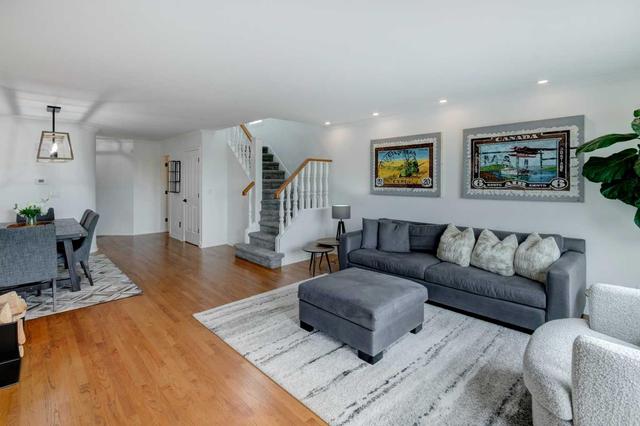 1922 29 Avenue Sw, House detached with 3 bedrooms, 3 bathrooms and 2 parking in Calgary AB | Image 7