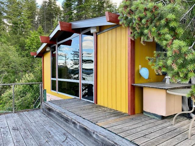 2526 West Lake Drive, House detached with 3 bedrooms, 0 bathrooms and null parking in Kootenay Boundary C BC | Image 3