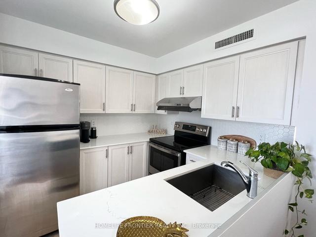 411 - 7 North Park Rd, Condo with 2 bedrooms, 2 bathrooms and 1 parking in Vaughan ON | Image 19