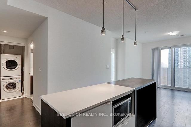 1405 - 100 Harbour St, Condo with 1 bedrooms, 1 bathrooms and 0 parking in Toronto ON | Image 13