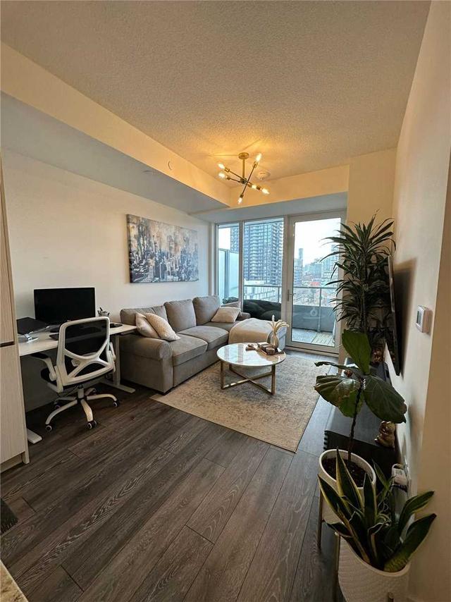 707 - 225 Sumach St, Condo with 1 bedrooms, 1 bathrooms and 1 parking in Toronto ON | Image 4