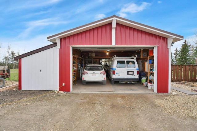 1337 Township Road 364, House detached with 3 bedrooms, 2 bathrooms and null parking in Red Deer County AB | Image 4