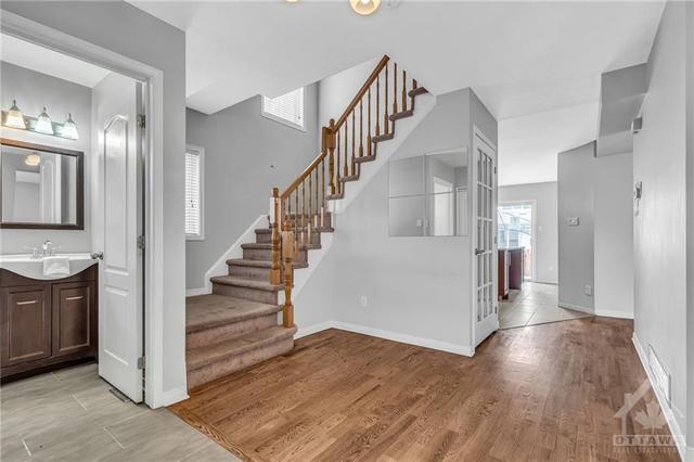 1462 Shawinigan Street, House detached with 4 bedrooms, 3 bathrooms and 5 parking in Ottawa ON | Image 5