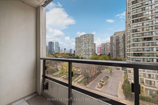 610 - 36 Elm Dr W, Condo with 2 bedrooms, 2 bathrooms and 1 parking in Mississauga ON | Image 8