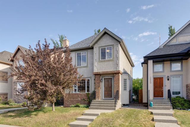 8924 Wentworth Avenue Sw, House detached with 4 bedrooms, 2 bathrooms and 2 parking in Calgary AB | Image 1