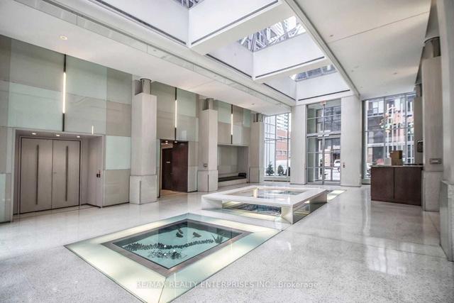 1435 - 250 Wellington St W, Condo with 2 bedrooms, 1 bathrooms and 1 parking in Toronto ON | Image 21