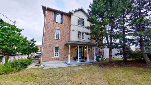 103 - 2 Clay Brick Crt, Townhouse with 3 bedrooms, 3 bathrooms and 2 parking in Brampton ON | Image 12
