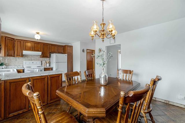 15 Gotham Crt, House semidetached with 3 bedrooms, 3 bathrooms and 4 parking in Toronto ON | Image 8