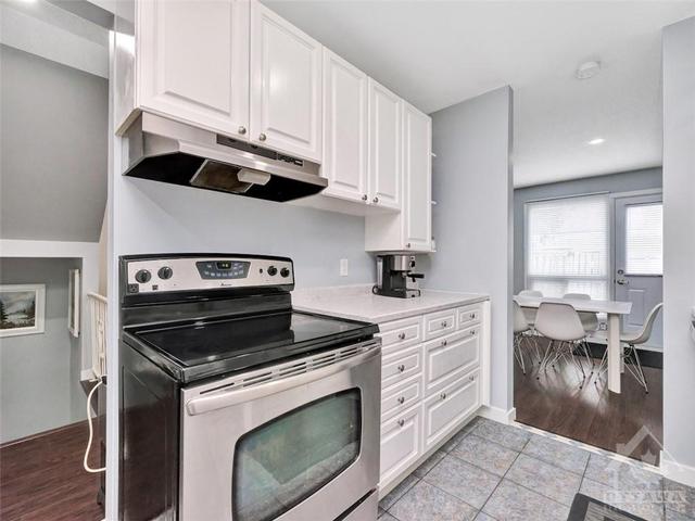 226 Romulus Private, Townhouse with 4 bedrooms, 3 bathrooms and 1 parking in Ottawa ON | Image 10