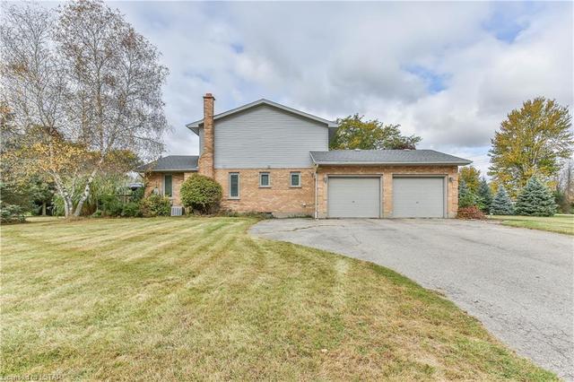 10423 Talbotville Gore Road, House detached with 4 bedrooms, 2 bathrooms and 6 parking in Southwold ON | Image 23