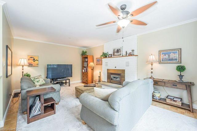 112 Downey Road, House detached with 5 bedrooms, 2 bathrooms and 8 parking in Guelph ON | Image 3