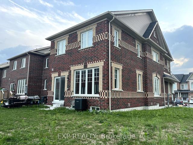 625 Krawchuk Cres W, House attached with 3 bedrooms, 4 bathrooms and 3 parking in Oshawa ON | Image 12