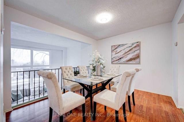 8 Rusty Crest Way, House attached with 3 bedrooms, 2 bathrooms and 2 parking in Toronto ON | Image 2
