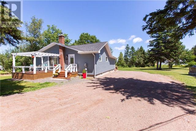 8 Beachnut, House detached with 3 bedrooms, 2 bathrooms and null parking in Shediac P NB | Image 1