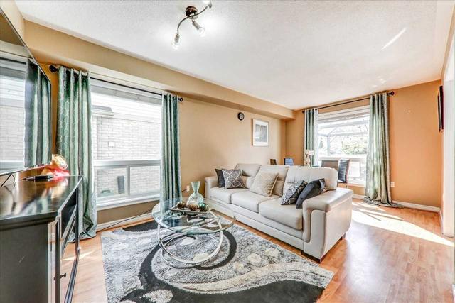 984 Grandlea Crt, House detached with 3 bedrooms, 3 bathrooms and 3 parking in Oshawa ON | Image 30