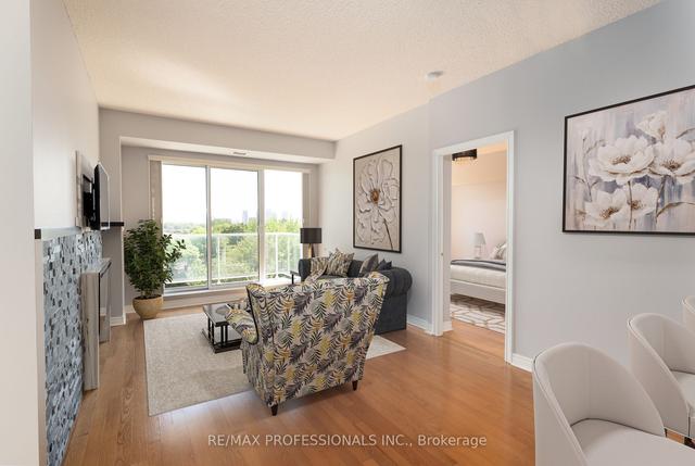 804 - 350 Mill Rd, Condo with 2 bedrooms, 2 bathrooms and 1 parking in Toronto ON | Image 2
