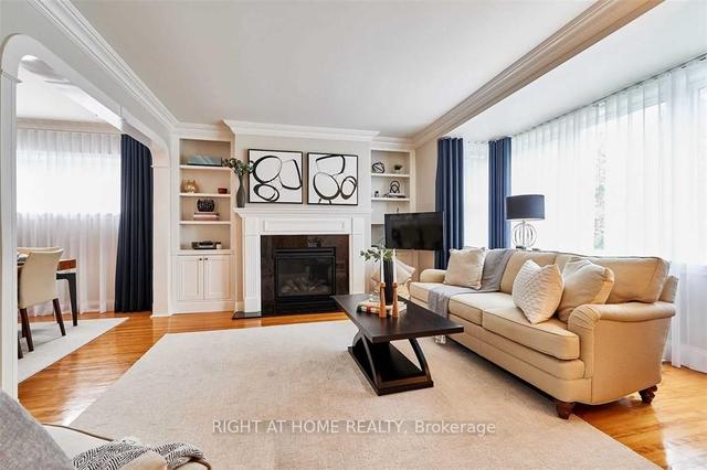 161 Hillmount Ave, House detached with 3 bedrooms, 2 bathrooms and 4 parking in Toronto ON | Image 20