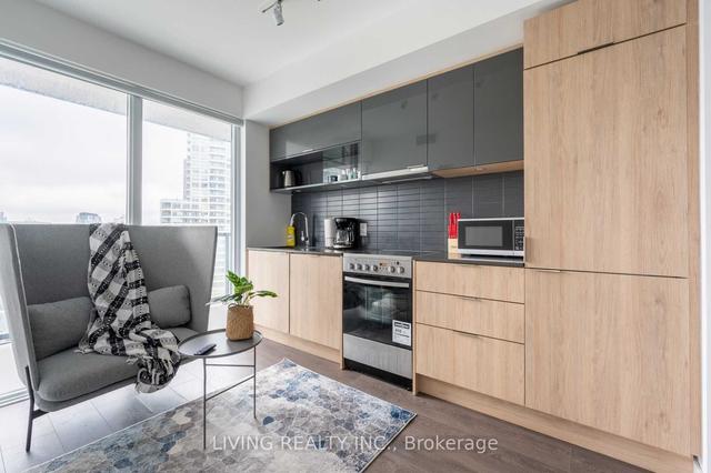 1909 - 159 Wellesley St E, Condo with 2 bedrooms, 1 bathrooms and 0 parking in Toronto ON | Image 19
