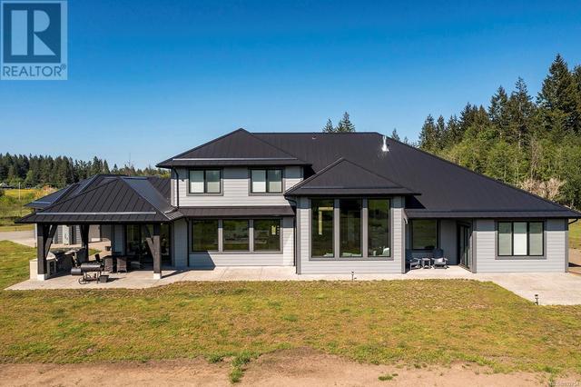 2355 Coleman Rd, House detached with 5 bedrooms, 4 bathrooms and 12 parking in Comox Valley B (Lazo North) BC | Image 47