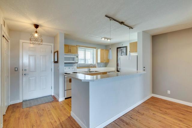 314 - 2440 34 Avenue Sw, Condo with 1 bedrooms, 1 bathrooms and 1 parking in Calgary AB | Image 4