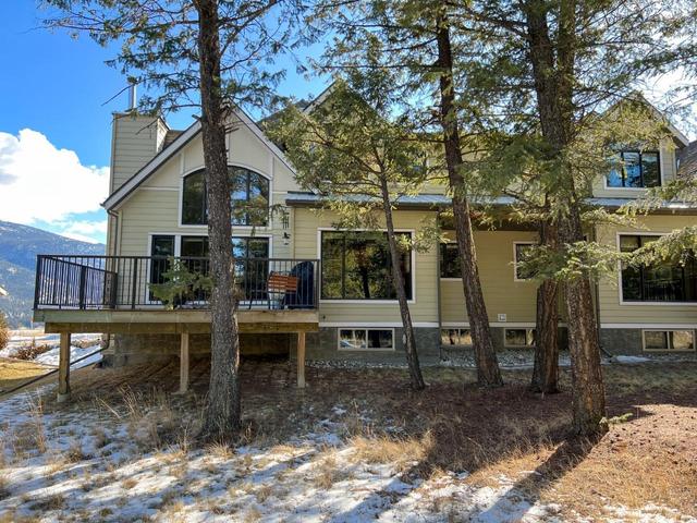 32 - 6800 Columbia Lake Road, House attached with 2 bedrooms, 3 bathrooms and 3 parking in East Kootenay F BC | Image 2
