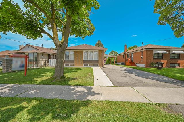 11 Billcar Rd, House detached with 3 bedrooms, 3 bathrooms and 6 parking in Toronto ON | Image 34