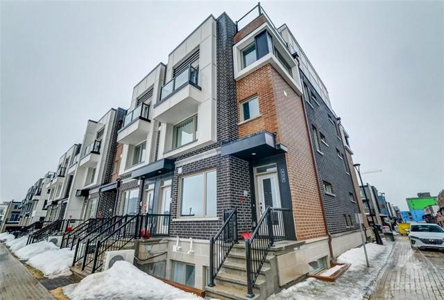 519 Ozawa Private, House attached with 2 bedrooms, 1 bathrooms and 1 parking in Ottawa ON | Image 1