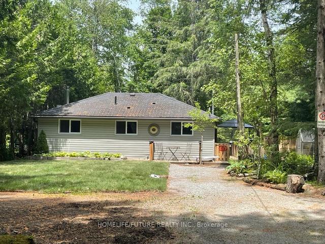 179 Stanley Rd, House detached with 2 bedrooms, 1 bathrooms and 7 parking in Kawartha Lakes ON | Image 3