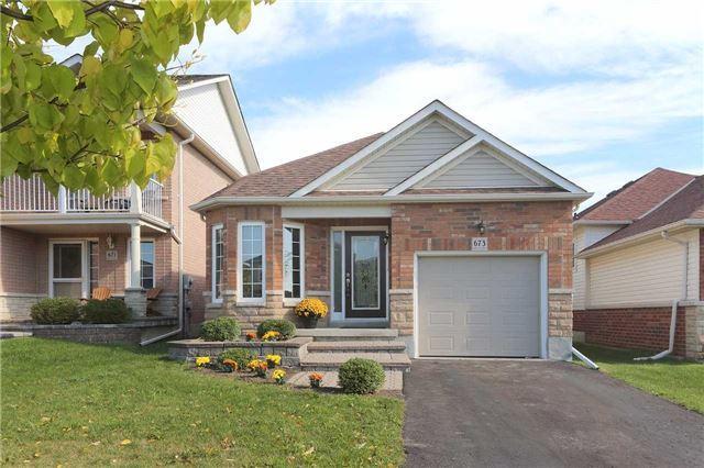 673 Blythwood Sq, House detached with 2 bedrooms, 2 bathrooms and 2 parking in Oshawa ON | Image 1