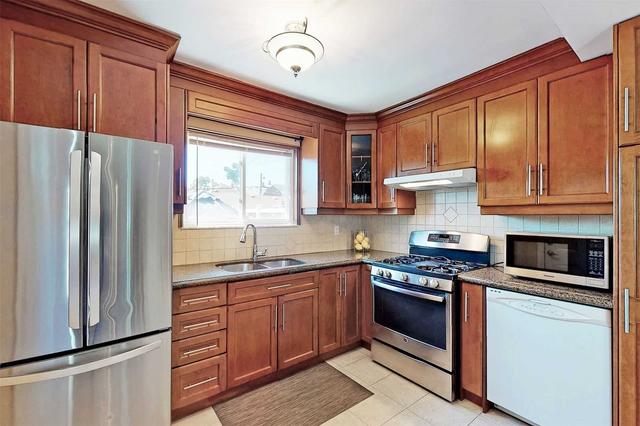 20 Greenlaw Ave, House detached with 3 bedrooms, 2 bathrooms and 2 parking in Toronto ON | Image 8