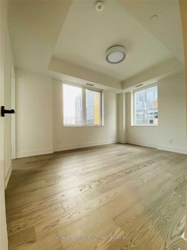 012 - 55 Nicholas Ave, Townhouse with 3 bedrooms, 3 bathrooms and 1 parking in Toronto ON | Image 3